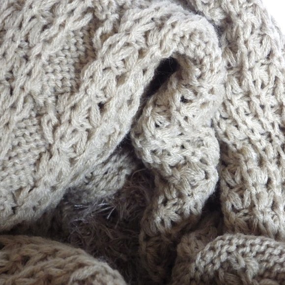 Noelle The Posh Infinity Scarf Beige Knit with Eyelash Trim - Picture 7 of 7